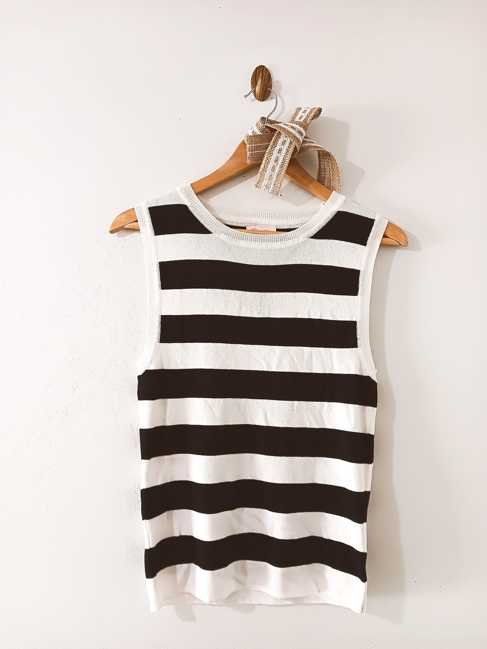 Pink Lily Classic Minimalist Black & White Striped Sleeveless Knit Tank Top